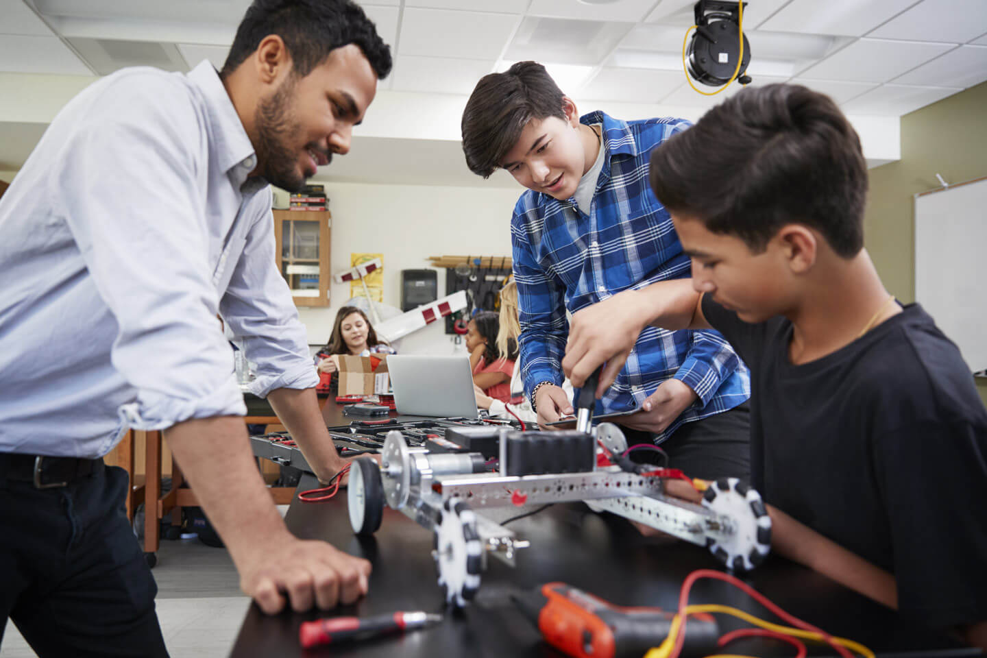 Think Like an Engineer: An Activity for Teaching the Engineering Design Process to Students